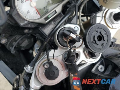 Zdjęcie 8 z 10 samochodu: 2017 BMW S 1000 RR VIN:WB10D6004HZ710479 - miniatura
