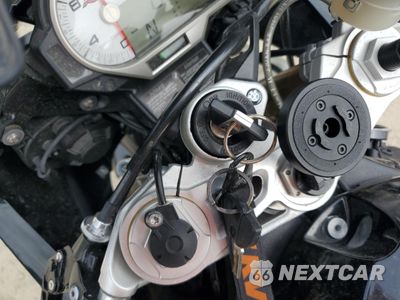 Zdjęcie 8 z 10 samochodu: 2017 BMW S 1000 RR VIN:WB10D6004HZ710479 - miniatura