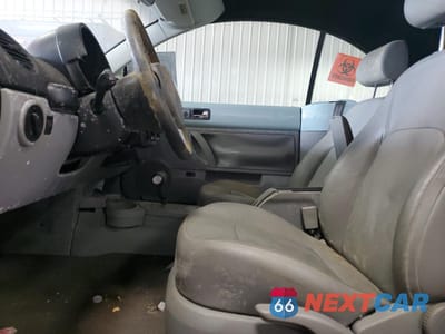 Zdjęcie 7 z 12 samochodu: 2005 VOLKSWAGEN NEW BEETLE GLS VIN:3VWCM31Y85M302631 - miniatura