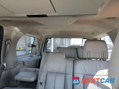 Zdjęcie 10 z 15 samochodu: 2010 LINCOLN NAVIGATOR VIN:5LMJJ2J51AEJ08275 - miniatura