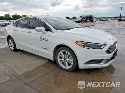 Czwarte zdjęcie samochodu z boku: 2018 FORD FUSION SE HYBRID VIN:3FA6P0LU1JR118649 - miniatura