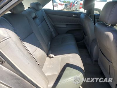 Zdjęcie 10 z 15 samochodu: 2005 TOYOTA CAMRY LE VIN:4T1BE30K55U947818 - miniatura