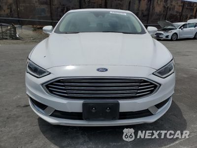 Piąte zdjęcie samochodu w środku: 2018 FORD FUSION SE HYBRID VIN:3FA6P0LU5JR278730 - miniatura