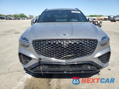Piąte zdjęcie samochodu w środku: 2022 GENESIS GV70 VIN:KMUMCDTC3NU032380 - miniatura