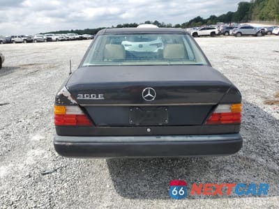 Zdjęcie 6 z 15 samochodu: 1987 MERCEDES-BENZ 300 E VIN:WDBEA30D9HA440598 - miniatura