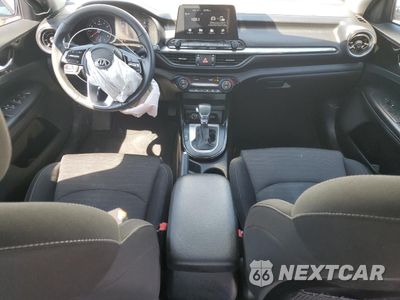 Zdjęcie 8 z 12 samochodu: 2019 KIA FORTE GT LINE VIN:3KPF34AD1KE039457 - miniatura