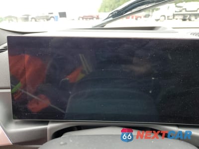 Zdjęcie 9 z 14 samochodu: 2023 BMW 330XI VIN:3MW89FF0XP8D61090 - miniatura
