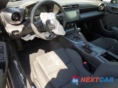 Zdjęcie 8 z 14 samochodu: 2022 TOYOTA GR 86 VIN:JF1ZNBB16N9757889 - miniatura