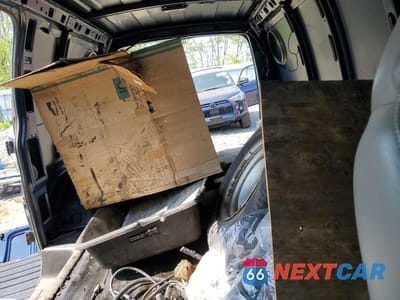 Zdjęcie 10 z 13 samochodu: 2000 GMC SAVANA G1500 VIN:1GTFG15W6Y1107312 - miniatura