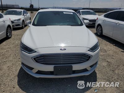 Piąte zdjęcie samochodu w środku: 2018 FORD FUSION SE HYBRID VIN:3FA6P0LU2JR278622 - miniatura