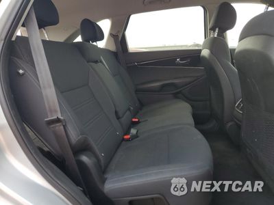 Zdjęcie 11 z 16 samochodu: 2018 KIA SORENTO LX VIN:5XYPG4A32JG374681 - miniatura