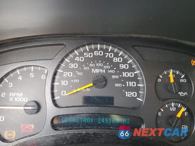 Zdjęcie 9 z 15 samochodu: 2005 CHEVROLET SUBURBAN K1500 VIN:3GNFK16Z25G251161 - miniatura