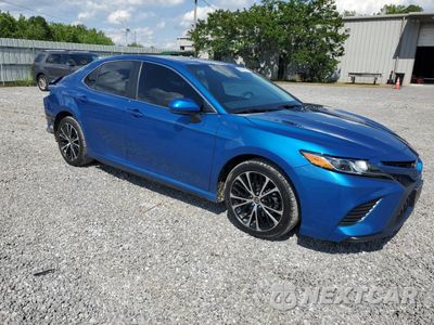 Czwarte zdjęcie samochodu z boku: 2020 TOYOTA CAMRY SE VIN:4T1G11AK9LU392230 - miniatura