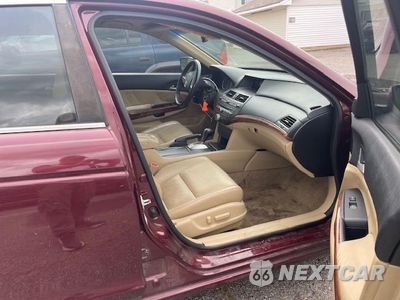 Piąte zdjęcie samochodu w środku: 2011 HONDA ACCORD EXL VIN:1HGCP3F86BA001644 - miniatura