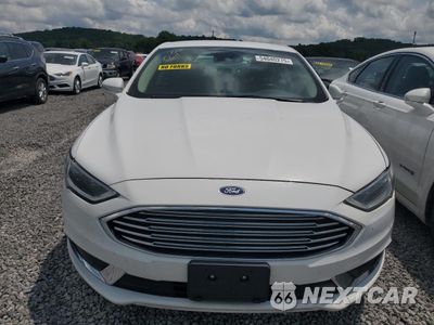 Piąte zdjęcie samochodu w środku: 2018 FORD FUSION SE HYBRID VIN:3FA6P0LU8JR152457 - miniatura
