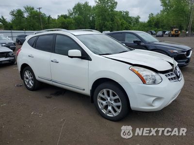Czwarte zdjęcie samochodu z boku: 2013 NISSAN ROGUE S VIN:JN8AS5MV3DW621130 - miniatura