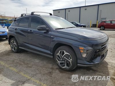 Czwarte zdjęcie samochodu z boku: 2025 HYUNDAI KONA N LINE S VIN:KM8HBCA3XSU189948 - miniatura