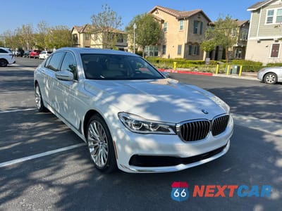 2019 BMW 750 I WBA7F0C53KGM25935 - główne zdjęcie licytacji z USA - miniatura