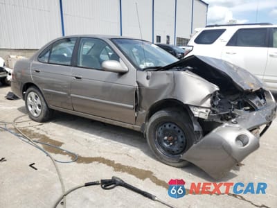 Czwarte zdjęcie samochodu z boku: 2004 NISSAN SENTRA 1.8 VIN:3N1CB51D54L911071 - miniatura