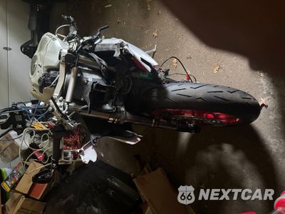 Piąte zdjęcie samochodu w środku: 2023 DUCATI PANIGALE V2 VIN:ZDMHAATW5PB009978 - miniatura