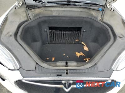 Zdjęcie 11 z 12 samochodu: 2014 TESLA MODEL S VIN:5YJSA1H16EFP44977 - miniatura