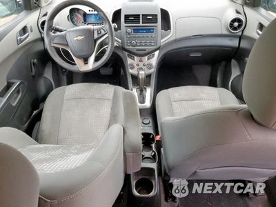 Zdjęcie 8 z 12 samochodu: 2014 CHEVROLET SONIC LS VIN:1G1JA6SH7E4214550 - miniatura