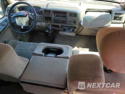Zdjęcie 8 z 13 samochodu: 2002 FORD F250 SUPER DUTY VIN:1FTNX21F72ED56435 - miniatura