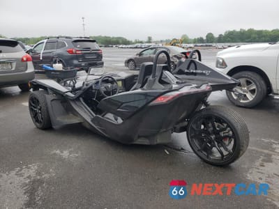 Trzecie zdjęcie samochodu z tyłu: 2023 POLARIS SLINGSHOT S WITH TECHNOLOGY PACKAGE VIN:57XAATHD4P8154580 - miniatura