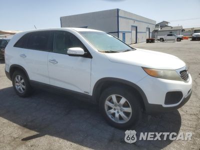 Czwarte zdjęcie samochodu z boku: 2011 KIA SORENTO BASE VIN:5XYKTCA13BG010480 - miniatura
