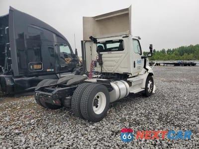 Czwarte zdjęcie samochodu z boku: 2021 INTERNATIONAL RH613 SEMI TRUCK VIN:3HSDXTZN7MN157929 - miniatura