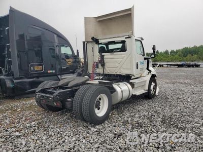 Czwarte zdjęcie samochodu z boku: 2021 INTERNATIONAL RH613 SEMI TRUCK VIN:3HSDXTZN7MN157929 - miniatura