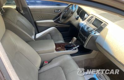 Piąte zdjęcie samochodu w środku: 2010 NISSAN MURANO S VIN:JN8AZ1MU4AW008991 - miniatura