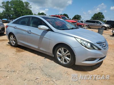 Czwarte zdjęcie samochodu z boku: 2013 HYUNDAI SONATA SE VIN:5NPEC4AC0DH653062 - miniatura