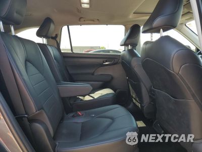 Zdjęcie 11 z 16 samochodu: 2020 TOYOTA HIGHLANDER XLE VIN:5TDGZRBH2LS023261 - miniatura