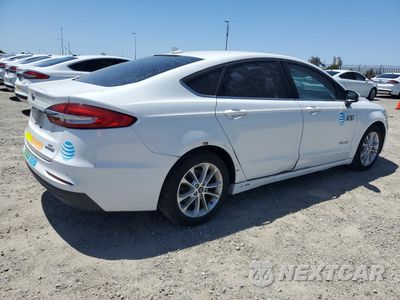 Trzecie zdjęcie samochodu z tyłu: 2019 FORD FUSION SE VIN:3FA6P0LU5KR124892 - miniatura