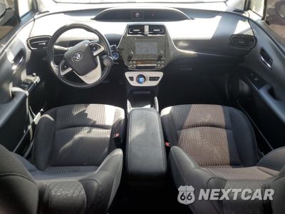 Zdjęcie 8 z 14 samochodu: 2017 TOYOTA PRIUS VIN:JTDKBRFUXH3051596 - miniatura
