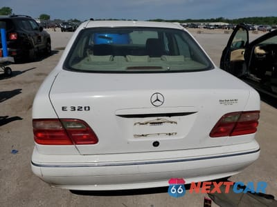 Zdjęcie 6 z 14 samochodu: 2000 MERCEDES-BENZ E 320 VIN:WDBJF65JXYB094507 - miniatura