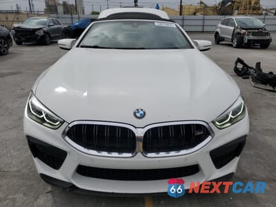 Piąte zdjęcie samochodu w środku: 2020 BMW M8 VIN:WBSDZ0C07LCD81816 - miniatura