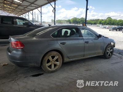 Trzecie zdjęcie samochodu z tyłu: 2013 VOLKSWAGEN PASSAT SE VIN:1VWBH7A30DC079836 - miniatura