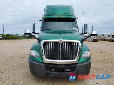 Zdjęcie 9 z 10 samochodu: 2020 INTERNATIONAL LT625 SEMI TRUCK VIN:3HSDZTZR3LN051571 - miniatura