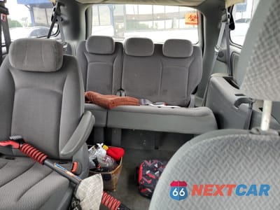 Zdjęcie 10 z 13 samochodu: 2005 DODGE GRAND CARAVAN SXT VIN:2D4GP44L65R256116 - miniatura