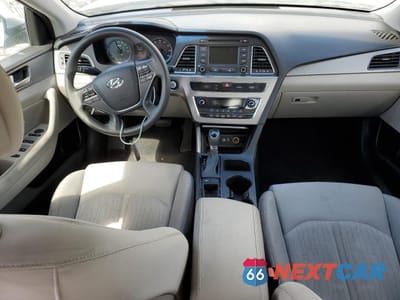 Zdjęcie 8 z 12 samochodu: 2016 HYUNDAI SONATA HYBRID VIN:KMHE24L11GA040275 - miniatura