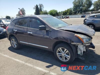 Czwarte zdjęcie samochodu z boku: 2015 NISSAN ROGUE SELECT S VIN:JN8AS5MV7FW755982 - miniatura