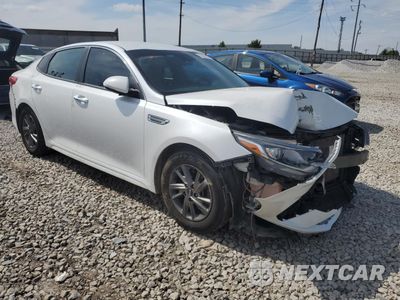 Czwarte zdjęcie samochodu z boku: 2019 KIA OPTIMA LX VIN:5XXGT4L34KG336416 - miniatura