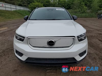 Piąte zdjęcie samochodu w środku: 2021 VOLVO XC40 RECHARGE VIN:YV4ED3UR0M2528181 - miniatura
