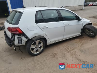 Trzecie zdjęcie samochodu z tyłu: 2019 VOLKSWAGEN GOLF S VIN:3VWG57AU3KM030374 - miniatura