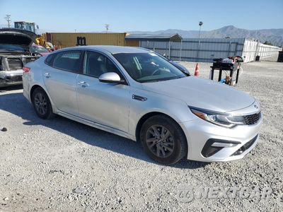 Czwarte zdjęcie samochodu z boku: 2020 KIA OPTIMA LX VIN:5XXGT4L38LG434088 - miniatura