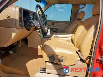 Zdjęcie 7 z 15 samochodu: 2000 CHEVROLET SUBURBAN C1500 VIN:3GNEC16T9YG170067 - miniatura