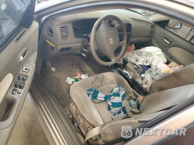 Zdjęcie 8 z 12 samochodu: 2005 HYUNDAI SONATA GL VIN:KMHWF25H35A158526 - miniatura