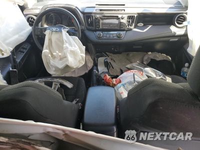 Zdjęcie 8 z 16 samochodu: 2017 TOYOTA RAV4 XLE VIN:JTMWFREV4HJ715662 - miniatura